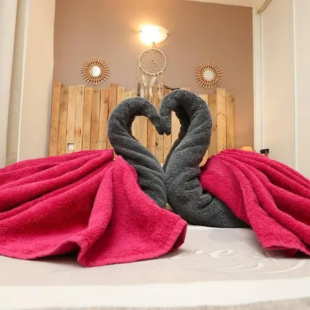 Les Bulles Medievales - Escape Game Erotique Et Romantique - Jaccuzi Et Sauna Apartment
