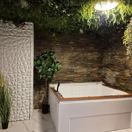 Apartment Les Bulles Medievales - Escape Game Erotique Et Romantique - Jaccuzi Et Sauna